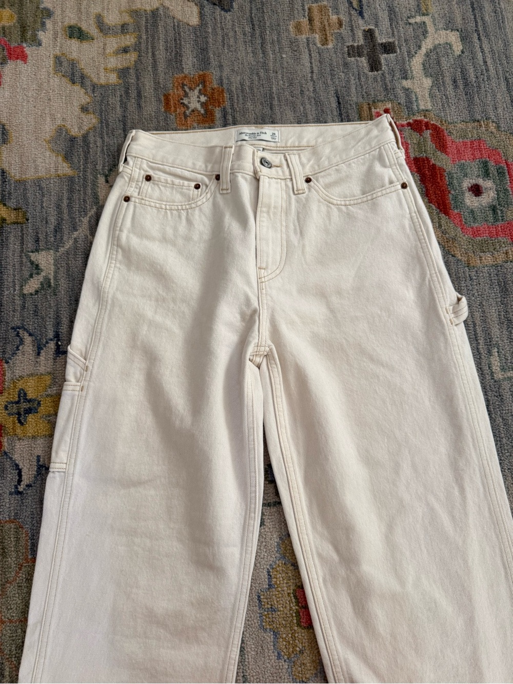 Abercrombie & Fitch Curve Love Mid Rise Slouchy Jeans ecru carpenter wash 25 - Picture 6 of 10